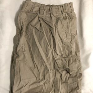 Men’s Tommy Bahama cargo shorts
